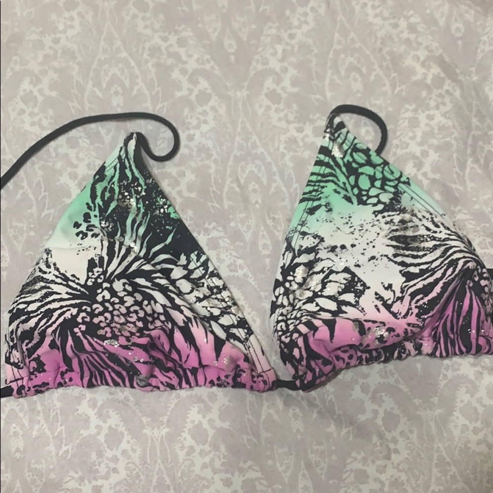 Cute bikini top